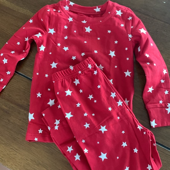 Brand new toddler pajamas - Picture 3 of 5